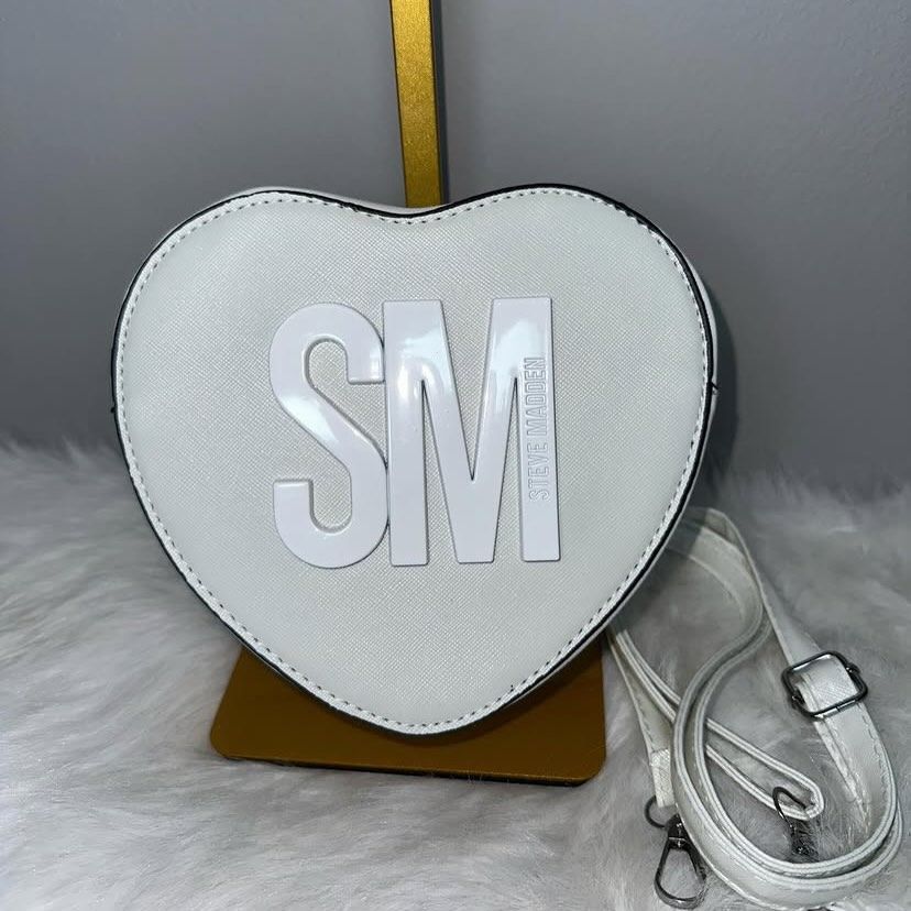 Heart-Shaped Letter-Detail Shoulder Bag, image 3 of 4